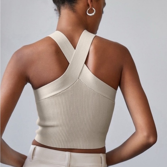 Babaton Aritzia Sculpt Knit Criss Cross Cropped Tank Matte Pearl- Size Medium - Picture 2 of 9